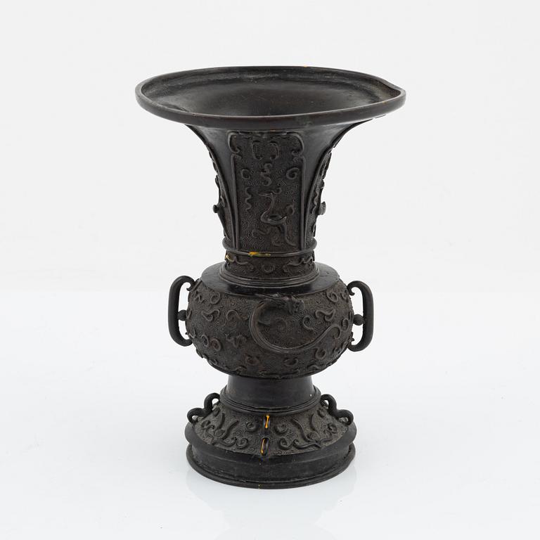 A Japanese bronze vase and censer with cover, Meiji period (1862-1912).