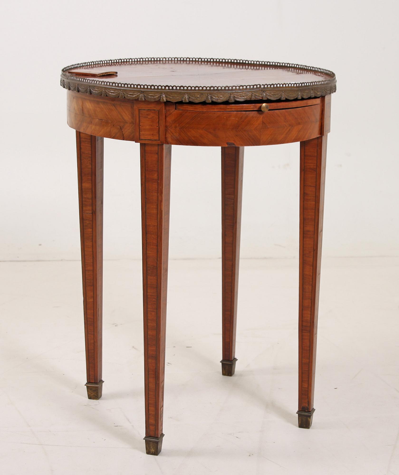 SALONGSBORD, gustaviansk stil, 1800-tal.
