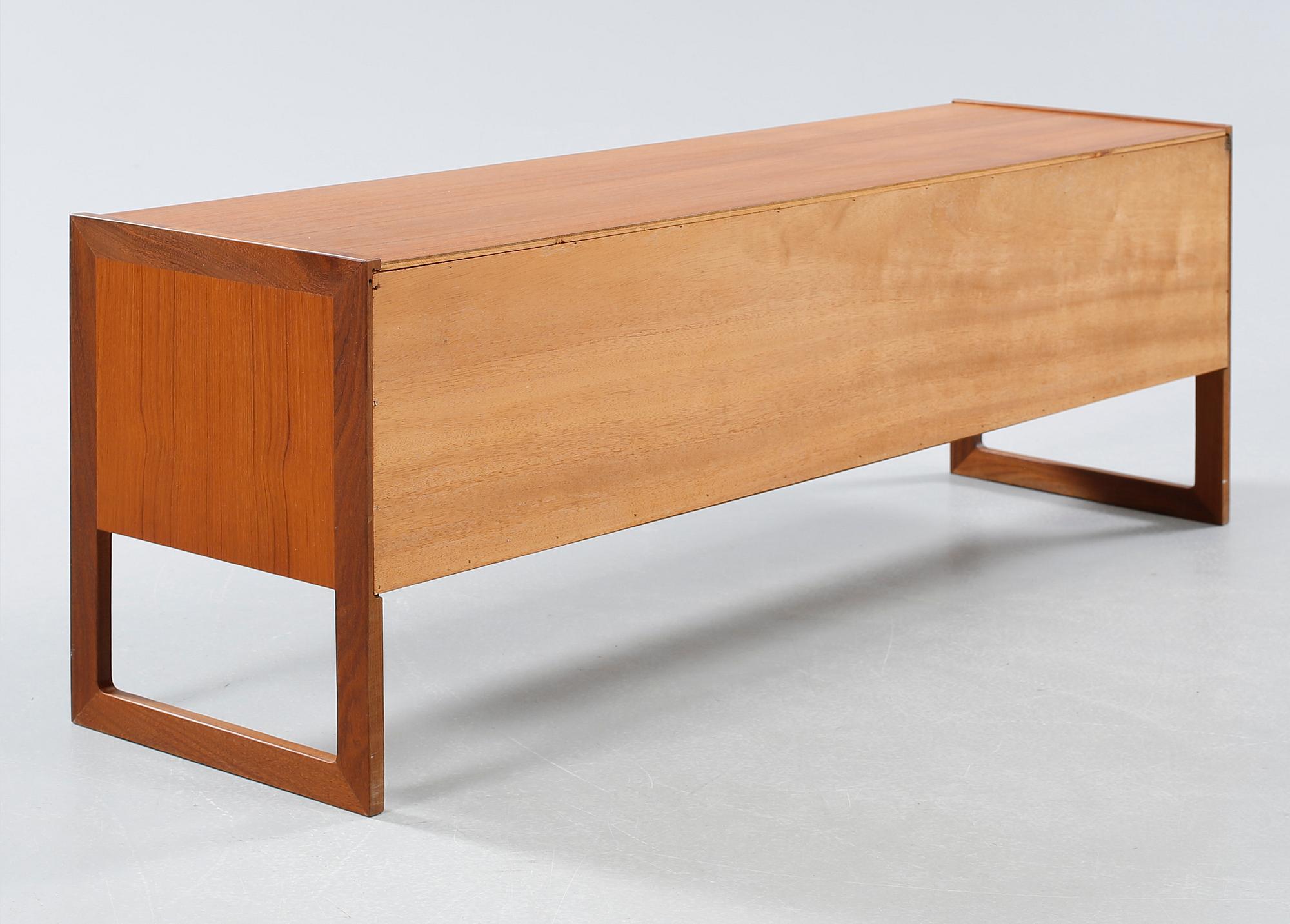 ERIK WØRTS, sideboard, "Domino", Ikea, 1900-talets tredje kvartal.