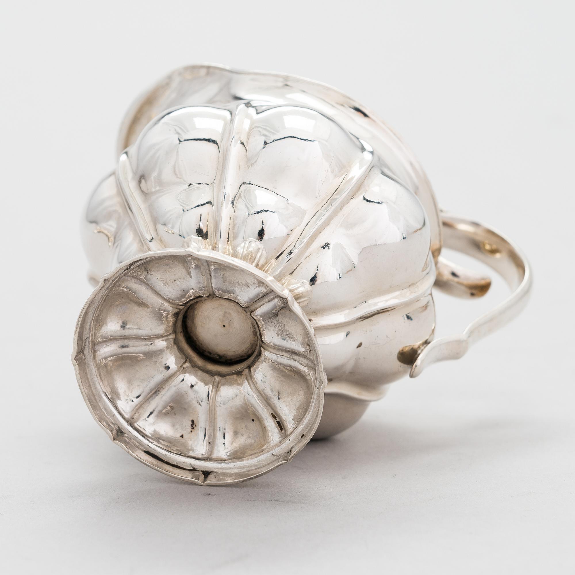 GUSTAF ADOLF BJÖRKLUND, Strösked, gräddsnäcka och skedar, silver, totalt 18 delar, Joensuu, Finland 1870.