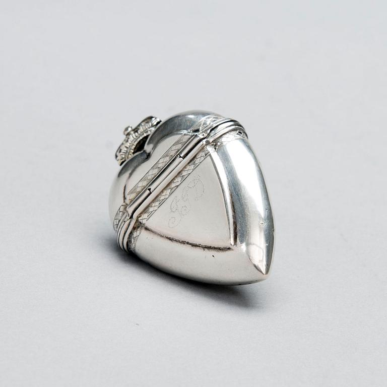 DOFTDOSA, silver, troligen Danmark. Vikt 31,7 g.