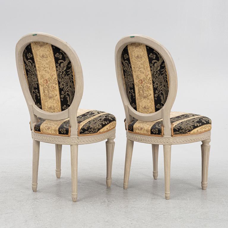 A pair of Gustavian chairs, around 1800.