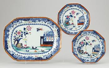 514. STEKFAT samt TALLRIKAR, 2 st. Qing dynastin. Qianlong (1736-95).