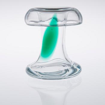 KONSTGLAS, "Hurricane 1348", signerad Tamara Aladin, Riihimäen Lasi Oy.