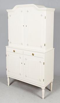 SKÅP, gustaviansk stil, 1900-talets andra hälft.