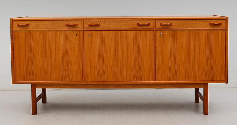 SIDEBOARD, Ulferts, 1900-talets andra hälft.
