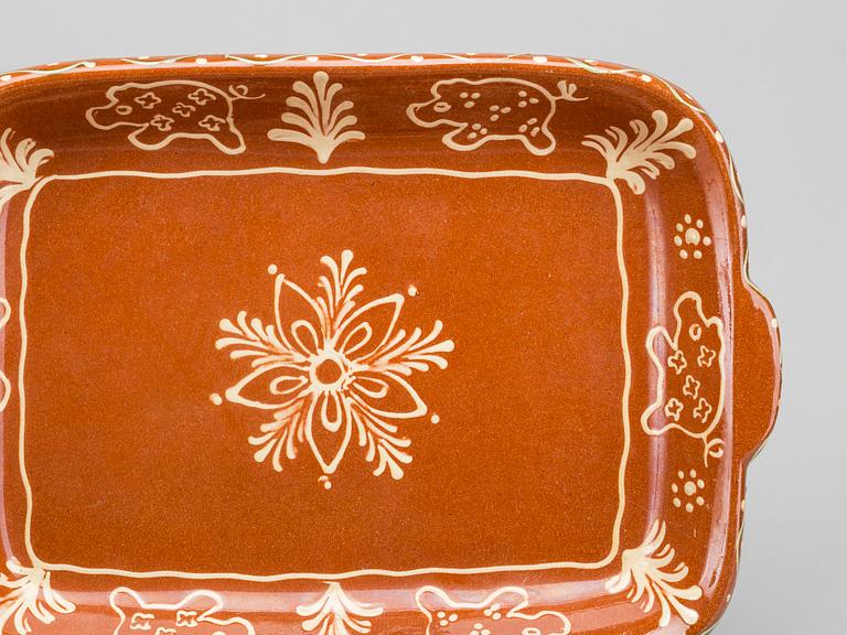UPPLÄGGNINGSFAT 2 st saltglaserat stengods Höganäs 1900-talets mitt.