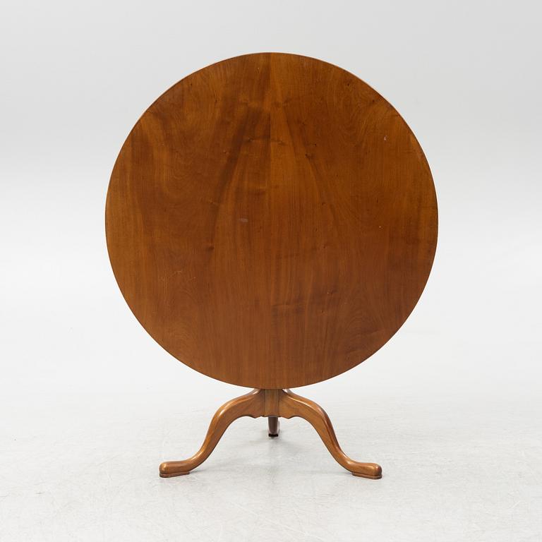 A late 19th century mahogany tilt-top table.