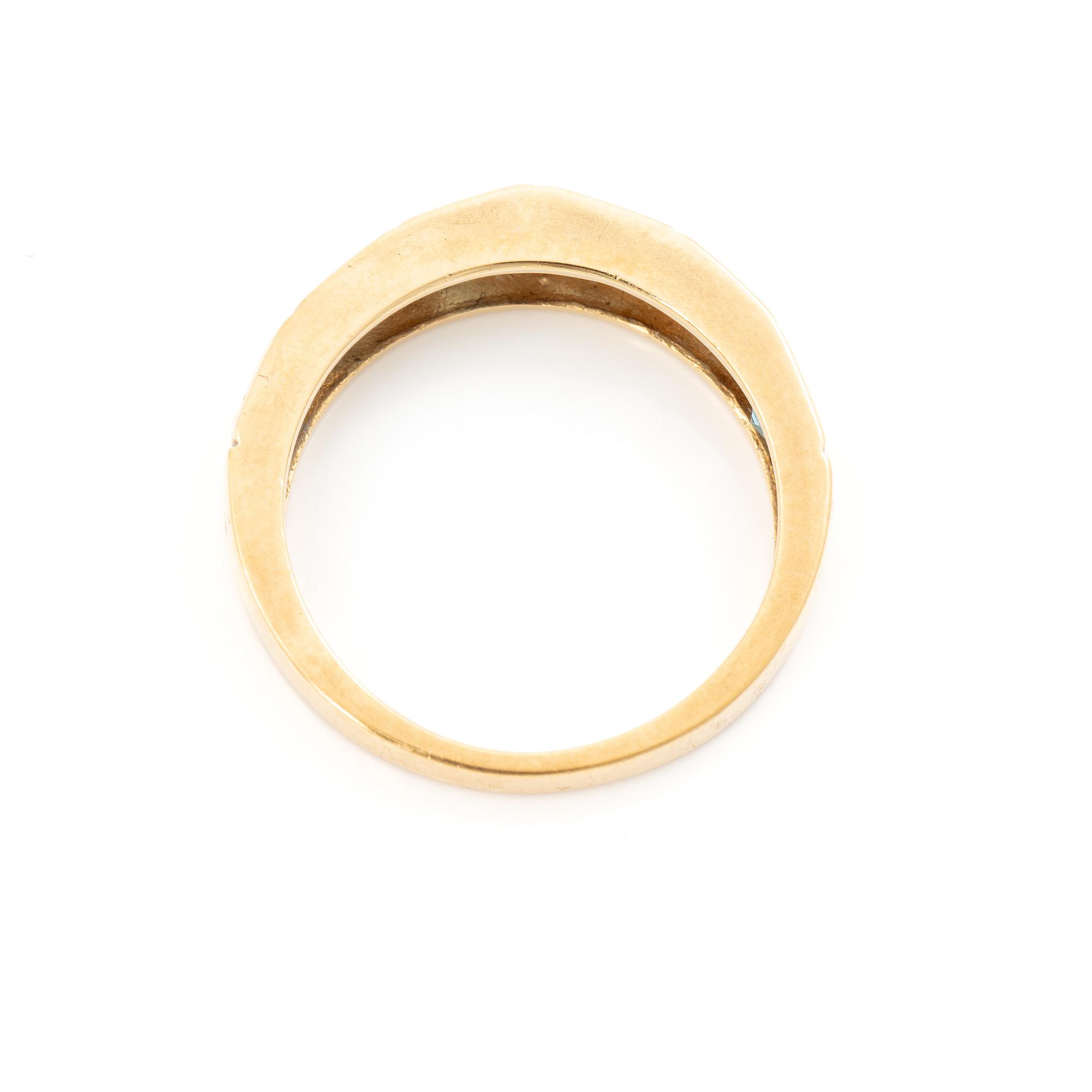 Ring, 18K gold with topazes.