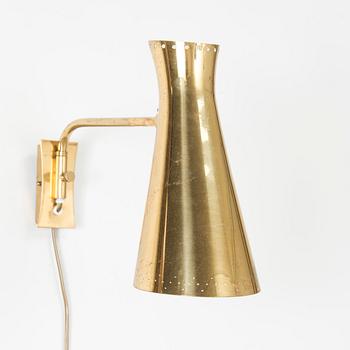 A mid-20th century 'EY 68' wall light for Itsu.