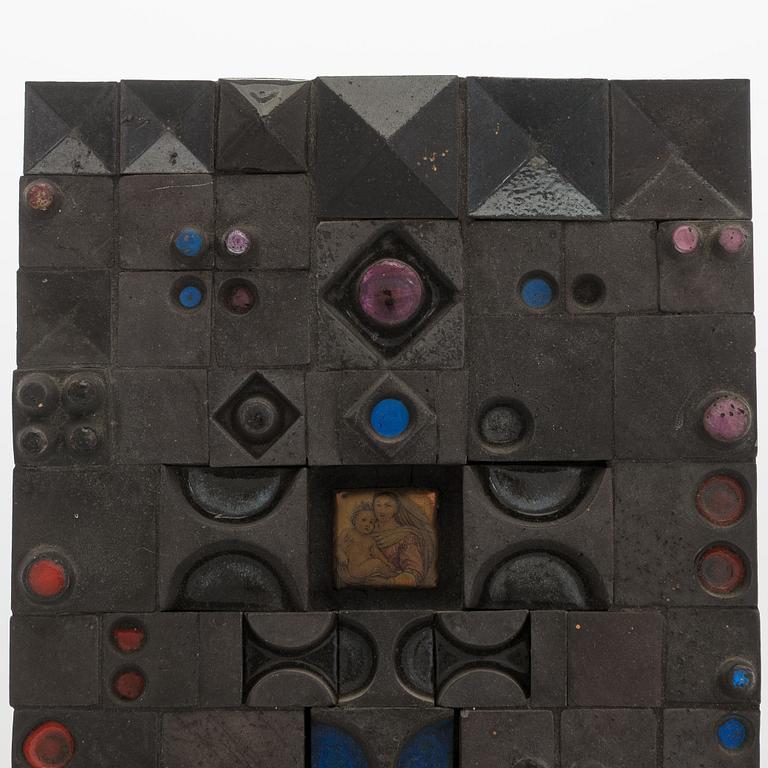 Rut Bryk, relief, keramik, signerad Rut Bryk.