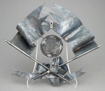 FICKURSSTÄLL, för vägghängning, mestadels silver, Moskva, 1800-talets andra hälft. Vikt (exkl fickur) ca 650g.