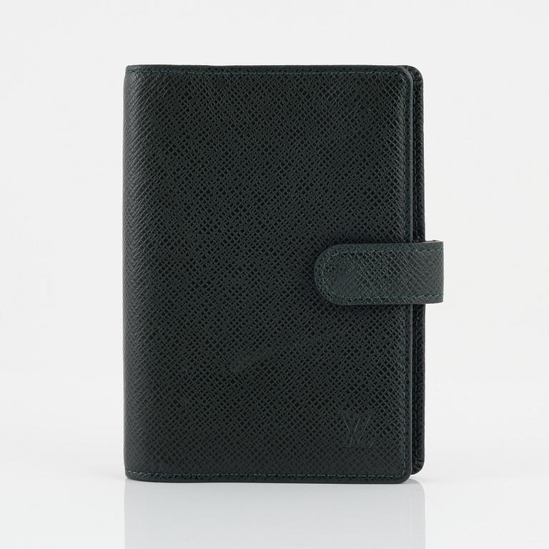 Louis Vuitton, 'Taiga Ring Agenda Holder'.
