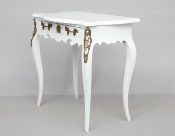 PÖYTÄ, rokokoo, 1700-luvun loppupuoli.