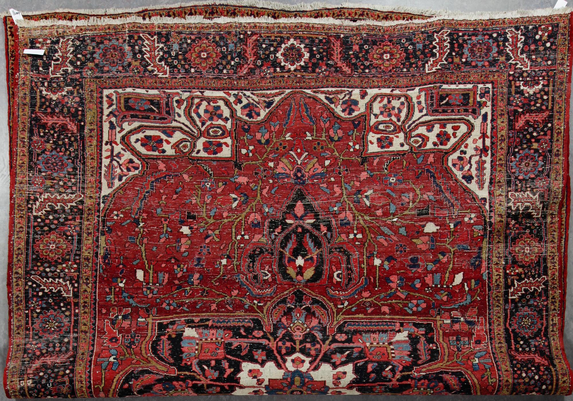 MATTA, Heris, ca 375 x 272 cm.