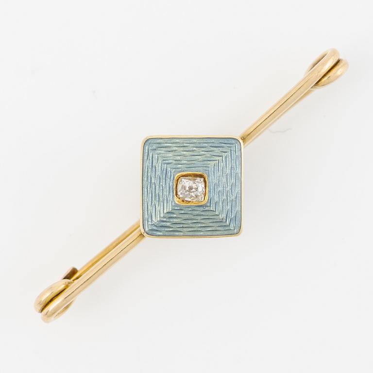 Brooch, 14K gold with enamel and old-cut diamond.