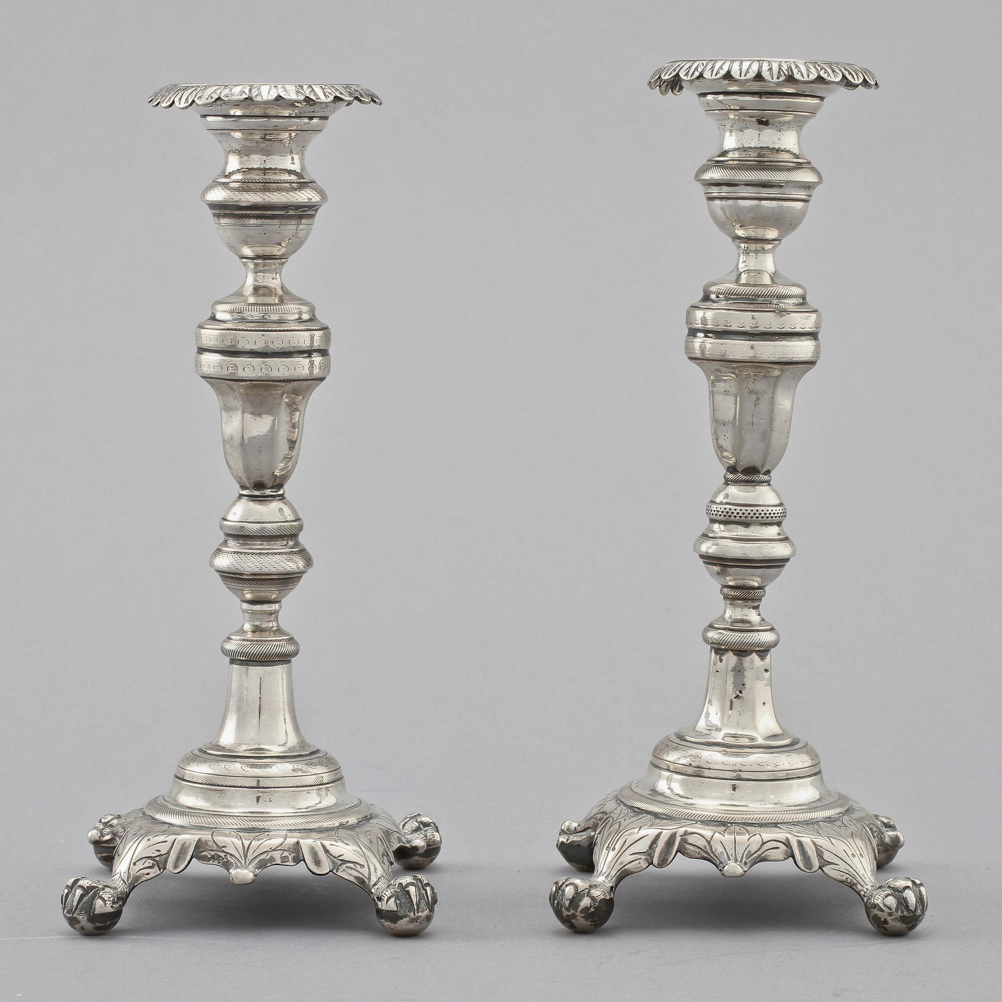 LJUSSTAKAR, ett par, silver, 1800-talets andra hälft, vikt 710 g.