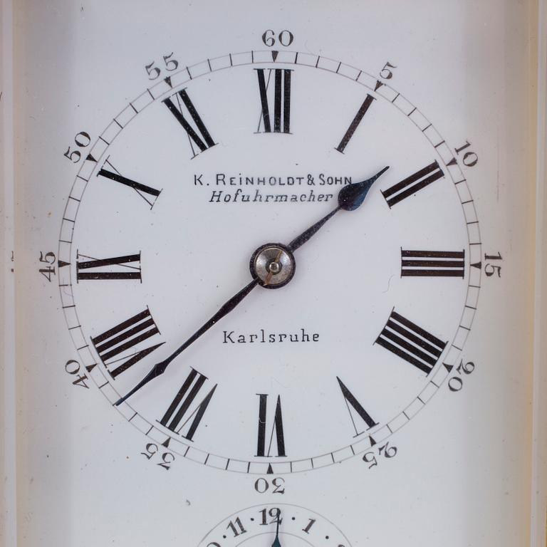 K. REINHOLDT & SOHN, Hofuhrmacher, Karlsruhe - Bordsur / Reseur, 90 x 140 x 80 mm.