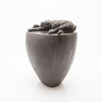 Vivianne Geijer, Recumbent model, bronze.