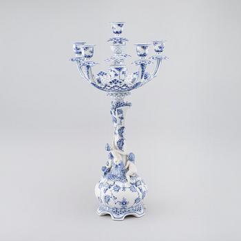 KANDELABER, porslin, "Musselmalet", Royal Copenhagen, 1974-78.