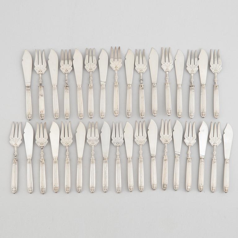 Fiskbestick, 34 delar, silver, Frankrike, omkring år 1900.