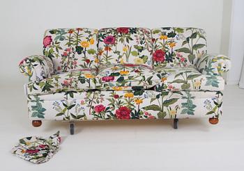 SOFFA. Josef Frank för firma Svenskt Tenn modell 703.