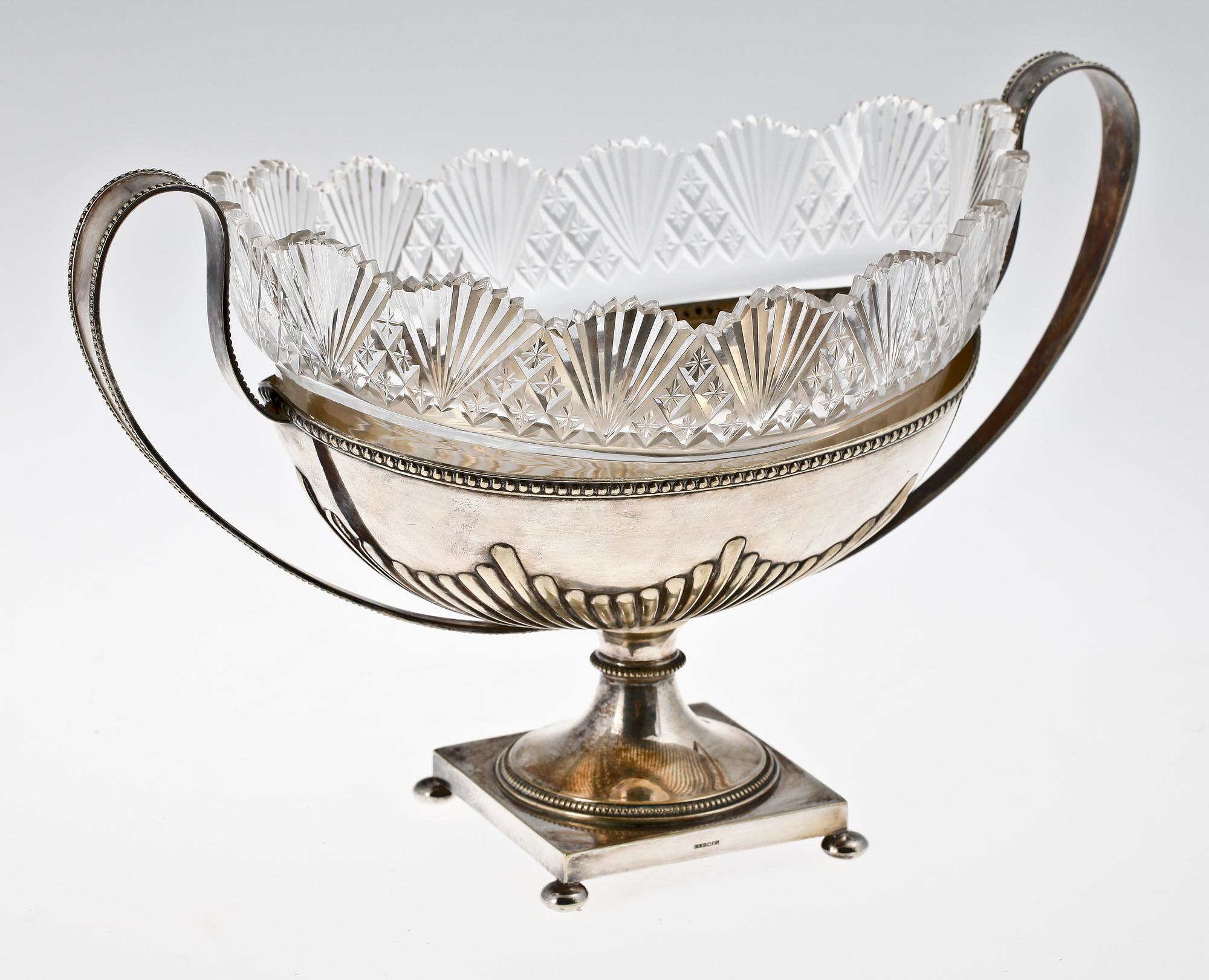 JARDINJÄR, nysilver och kristall, CG Hallberg, 1900-tal.