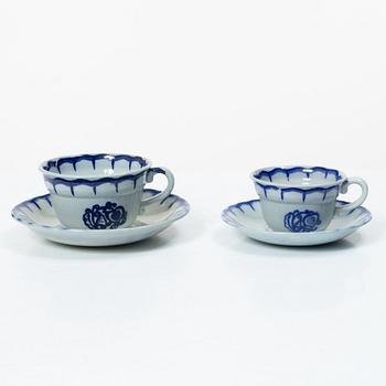 Wilhelm Kåge, 35 pieces of a 'Liljeblå' service, Gustafsberg, Sweden, 1918-1936.
