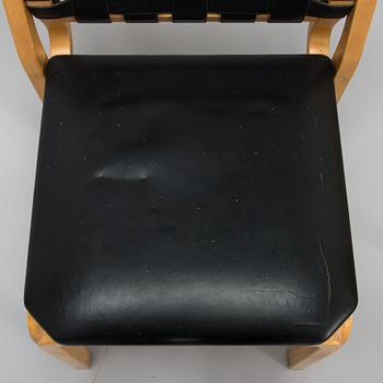 Alvar Aalto,  tuoleja, 3 kpl, malli 612, Artek 1900-luvun puoliväli.