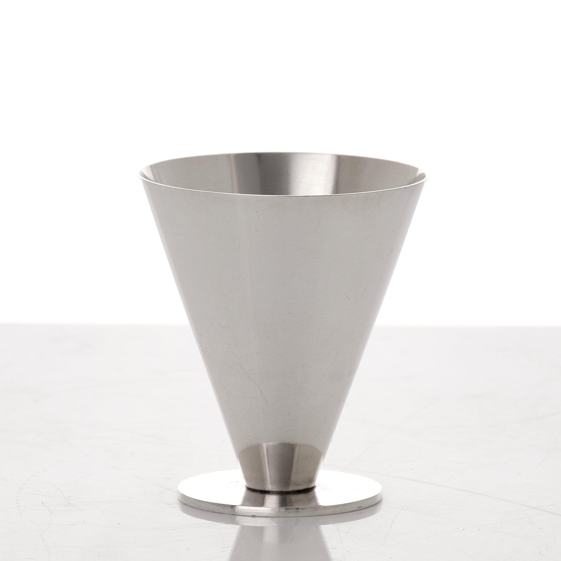 Wiwen Nilsson, a set of six sterling cocktail glasses, Lund 1933-50.