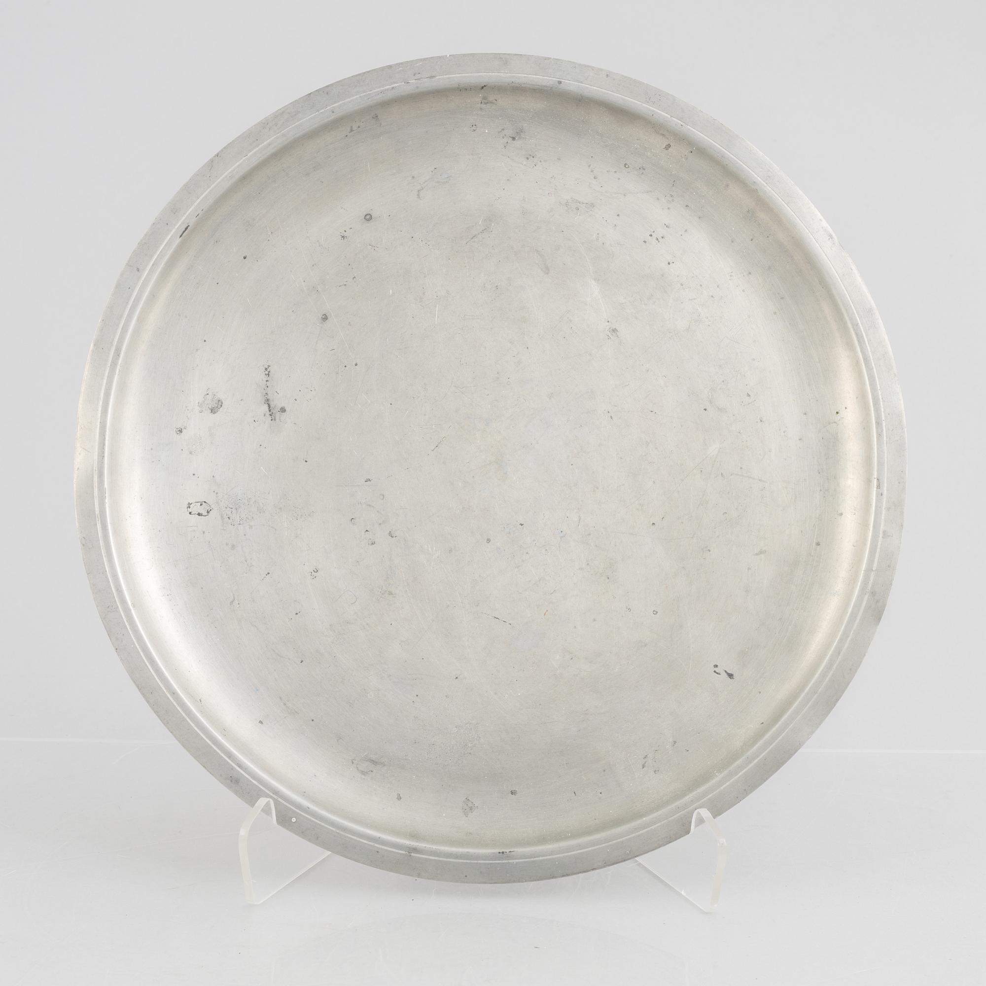 A pewter dish, Firma Svenskt Tenn, Stockholm 1941.