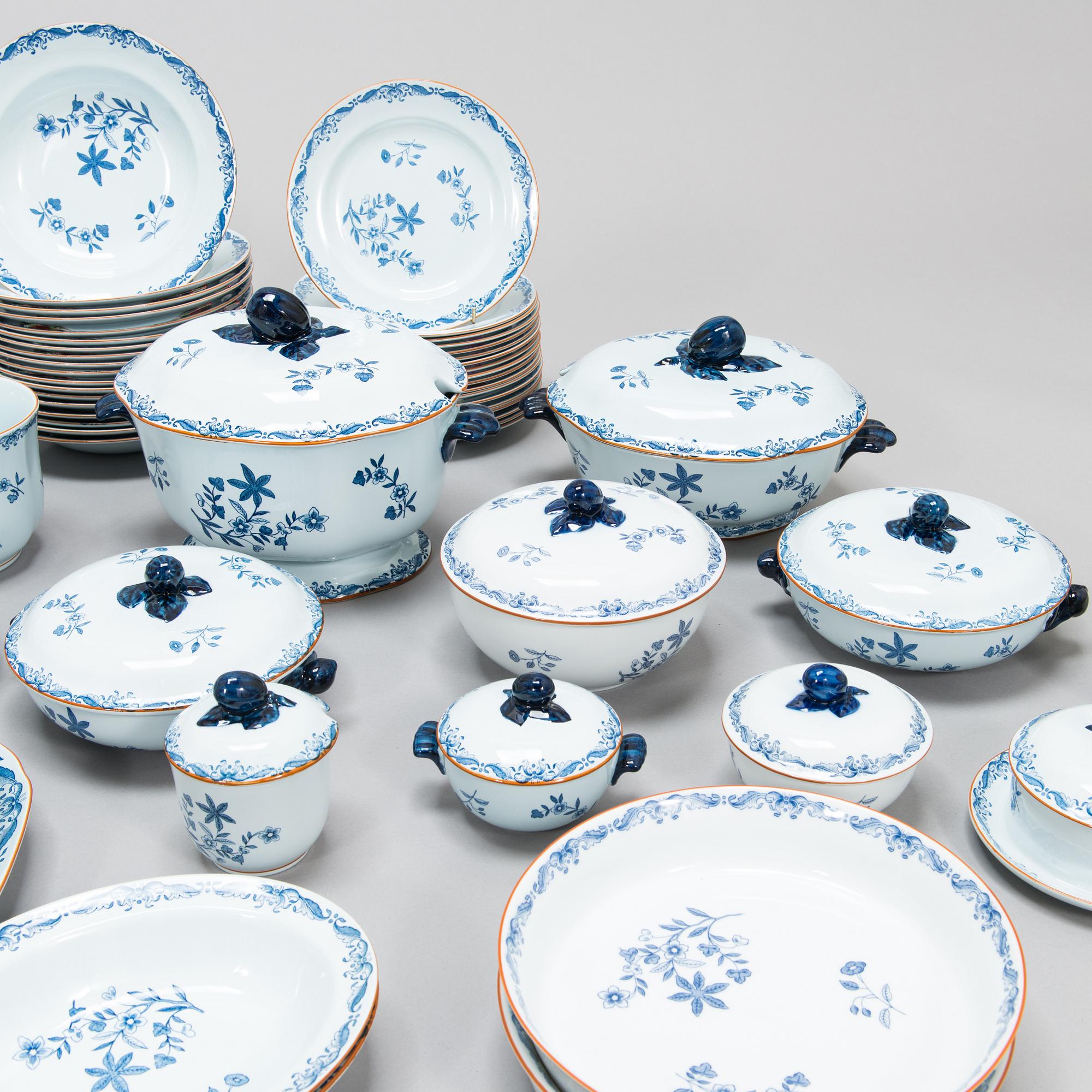 A 174-piece porcelain dinnerware 'Ostindia' for Rörstrand.