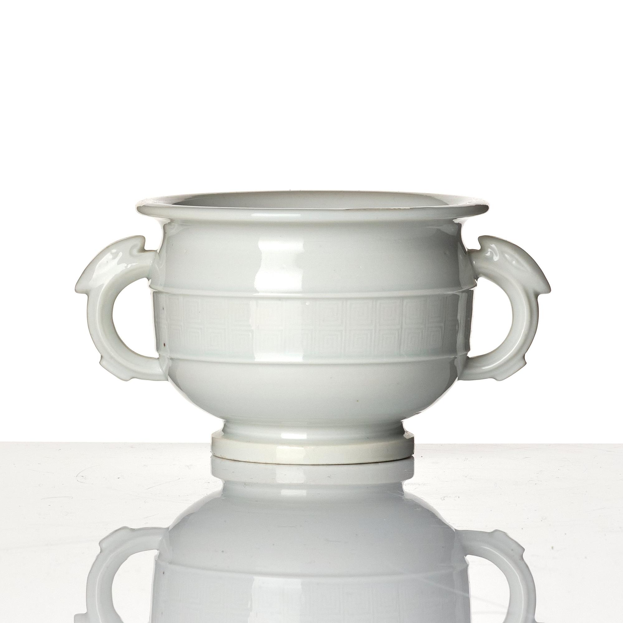 Rökelsekar, blanc de chine. Qingdynastin, Kangxi (1662-1722).