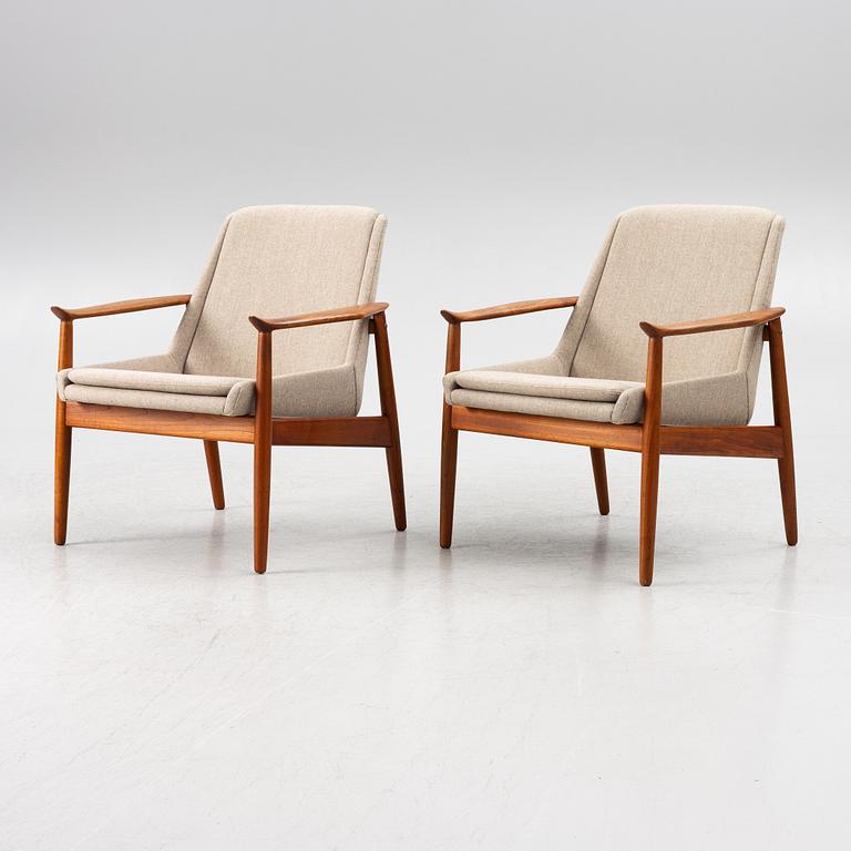 Arne Vodder, a pair of armchairs, model No. 810, Slagelse Møbelvaerk A/S, Denmark, mid-20th Century.