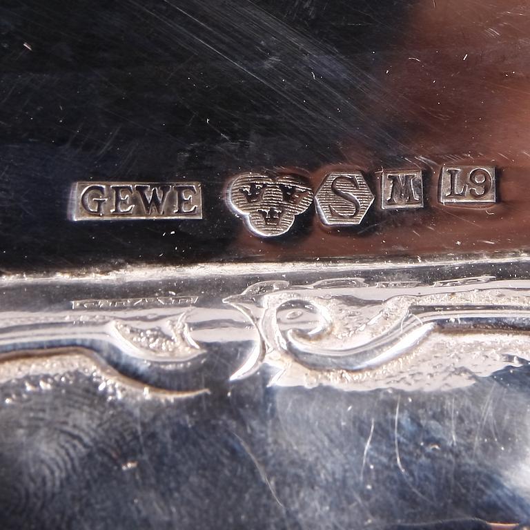 SOCKERSKÅL, GRÄDDKANNA SAMT BRICKA, silver. Rokokostil. Tyskland resp GEWE, 1900-talets senare del.