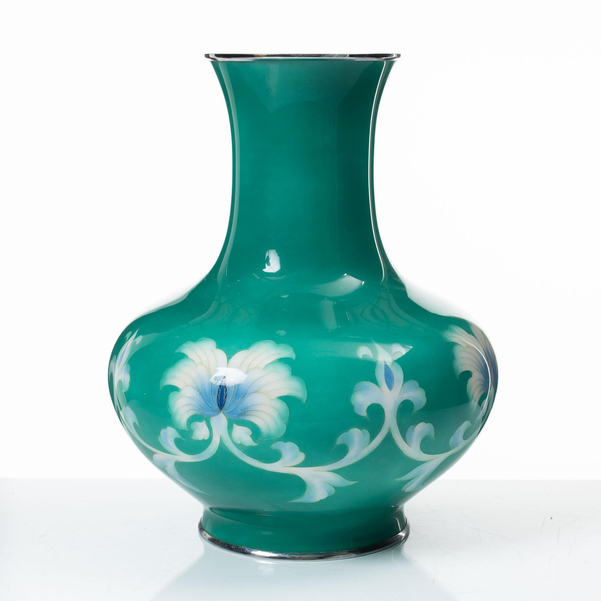 Yuiko Tamura, vas, flytande cloisonné, Japan 1900-tal.