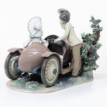 Salvador Debón, figurin, "Young couple with car", Lladró, Spanien 1982.