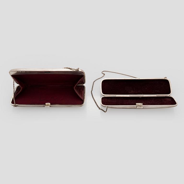 A set of two silver evening cases, A. Feltmarsch, Hanko, 1921 ja Karl Viktor Öberg, Hanko, 1925.