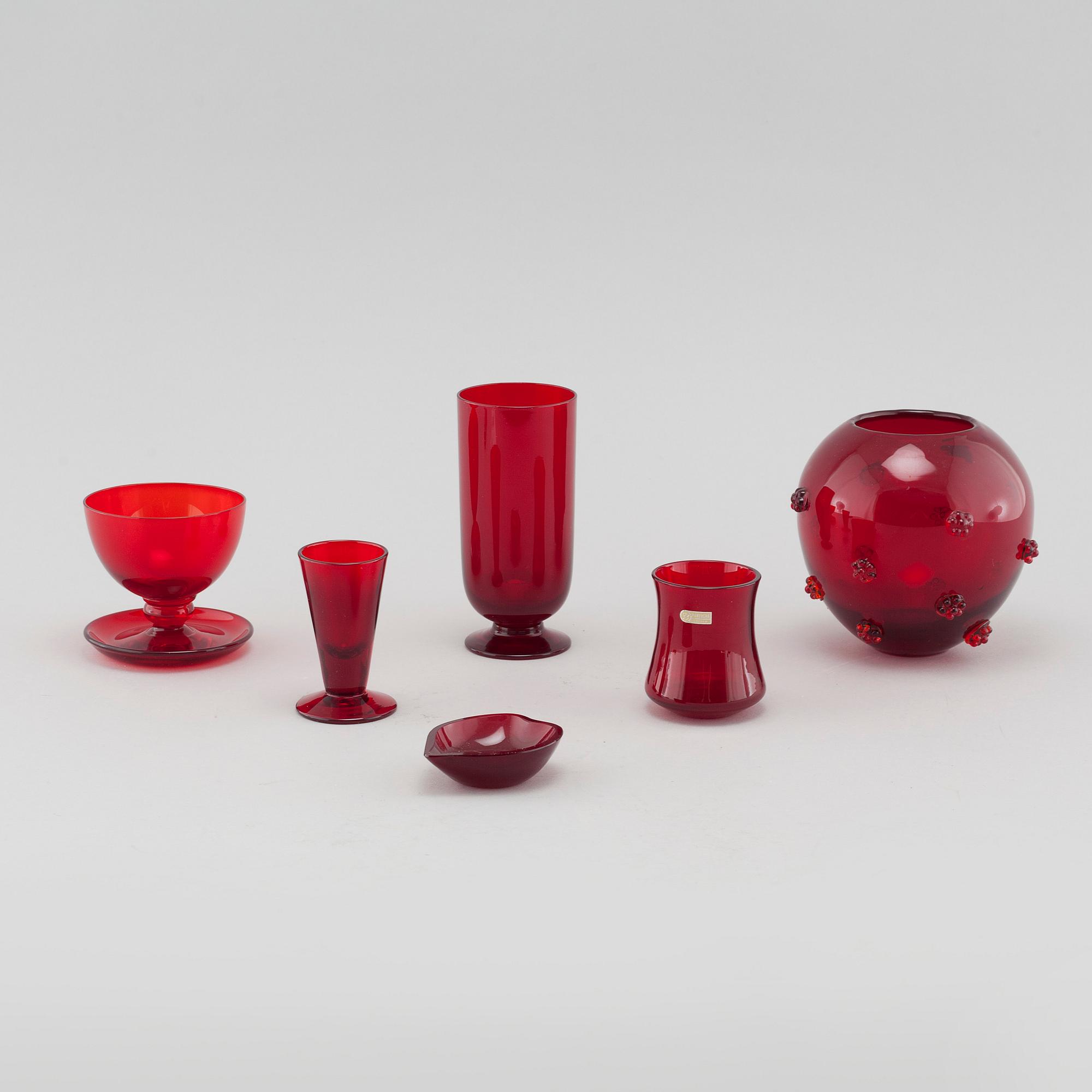A set of glass table ware of 43 pcs partky by Monica Bratt, Reijmyre and Pukeberg.