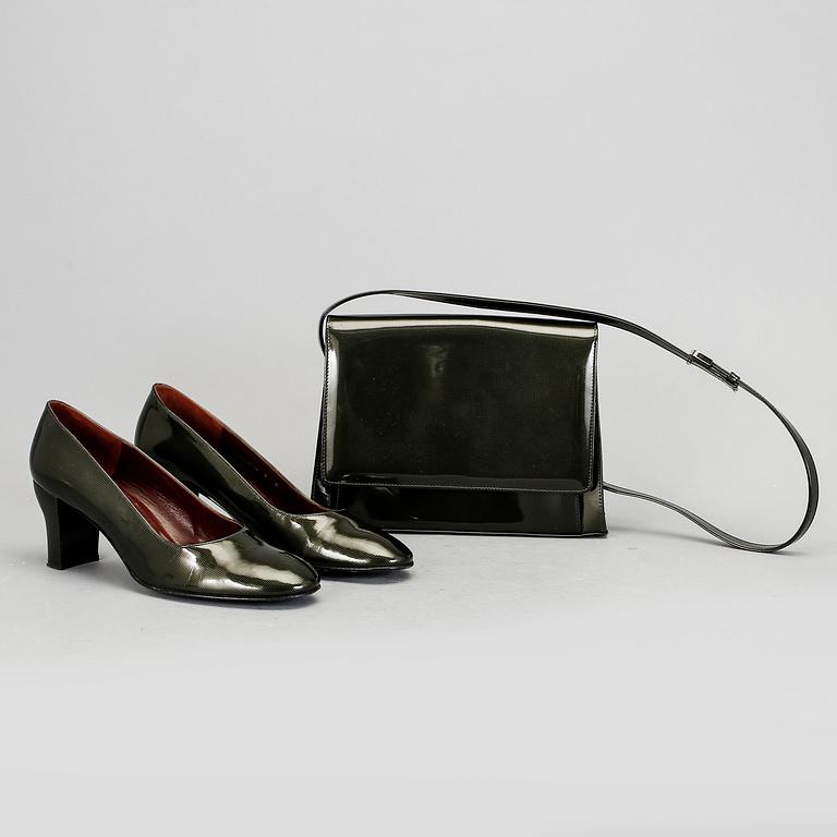 VÄSKA samt SKOR, Charles Jourdan, Paris.