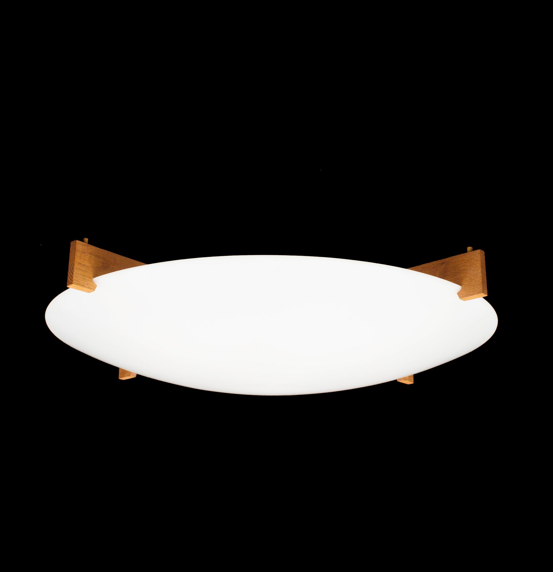 TAKLAMPA, "Plafo", Uno & Östen Kristiansson för Luxus. Diameter 65 cm.