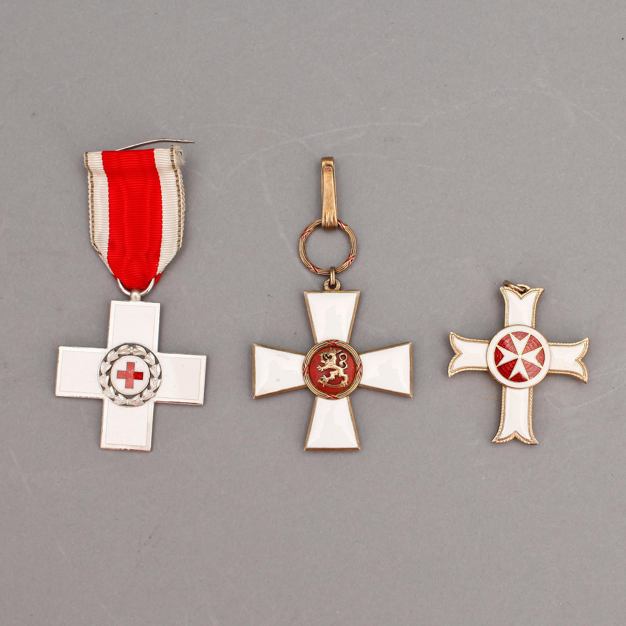 PARTI ORDNAR OCH MEDALJER, 18 stycken, bland annat Finska lejonorden, 1900-tal.