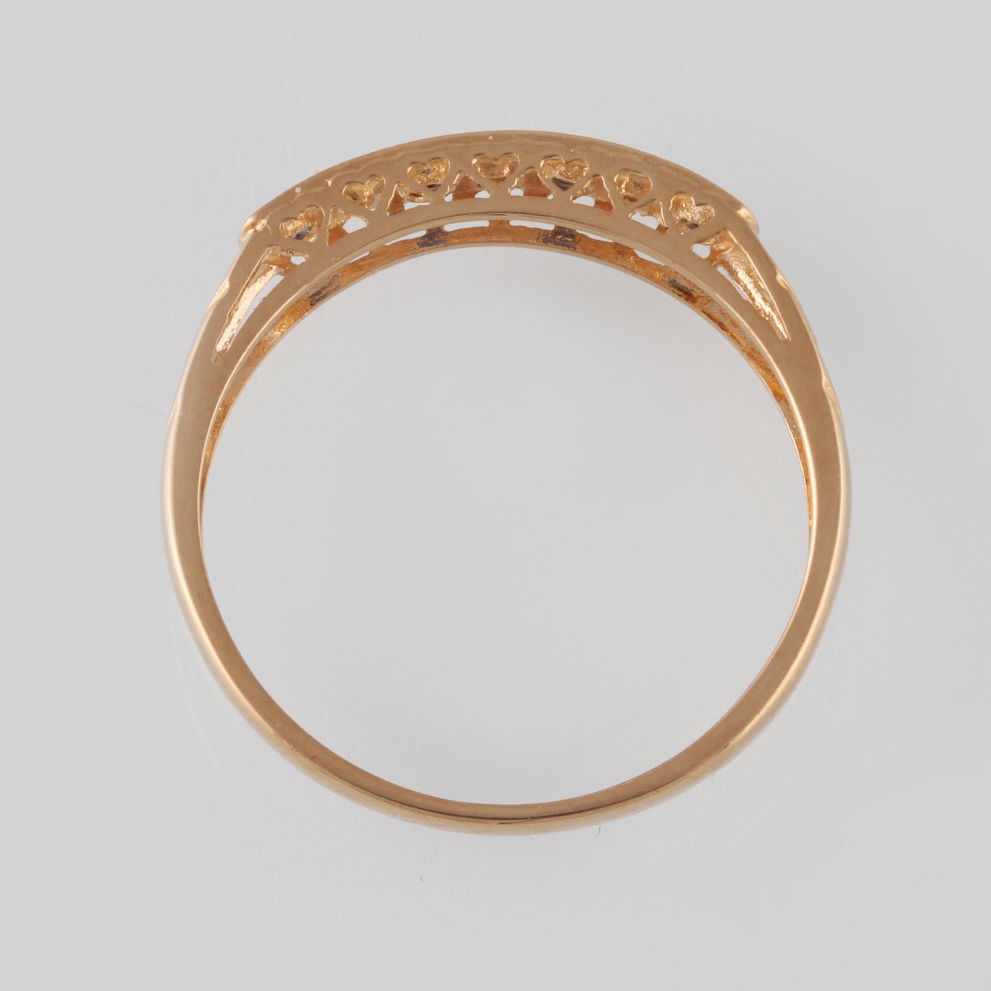RING, 18K guld med fasettslipade blå safirer samt åttkantslipade diamanter. Vikt 1,9 gram.