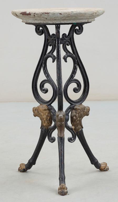 TRÄDGÅRDSBORD, gjutjärn, 1800-talets slut.