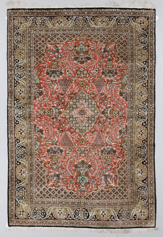 Carpet, Old silk Ghom. 205 x 139 cm.