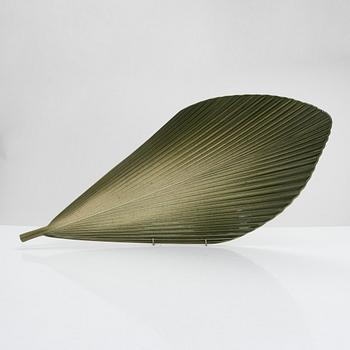 Inkeri Leivo, A ceramic leaf platter, Gardena, Pro Arabia Art. Design year 2002.