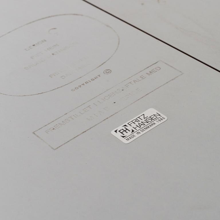 BRUNO MATHSSON & PIET HEIN, matbord, "Superellips" för Fritz Hansen med iläggskivor.