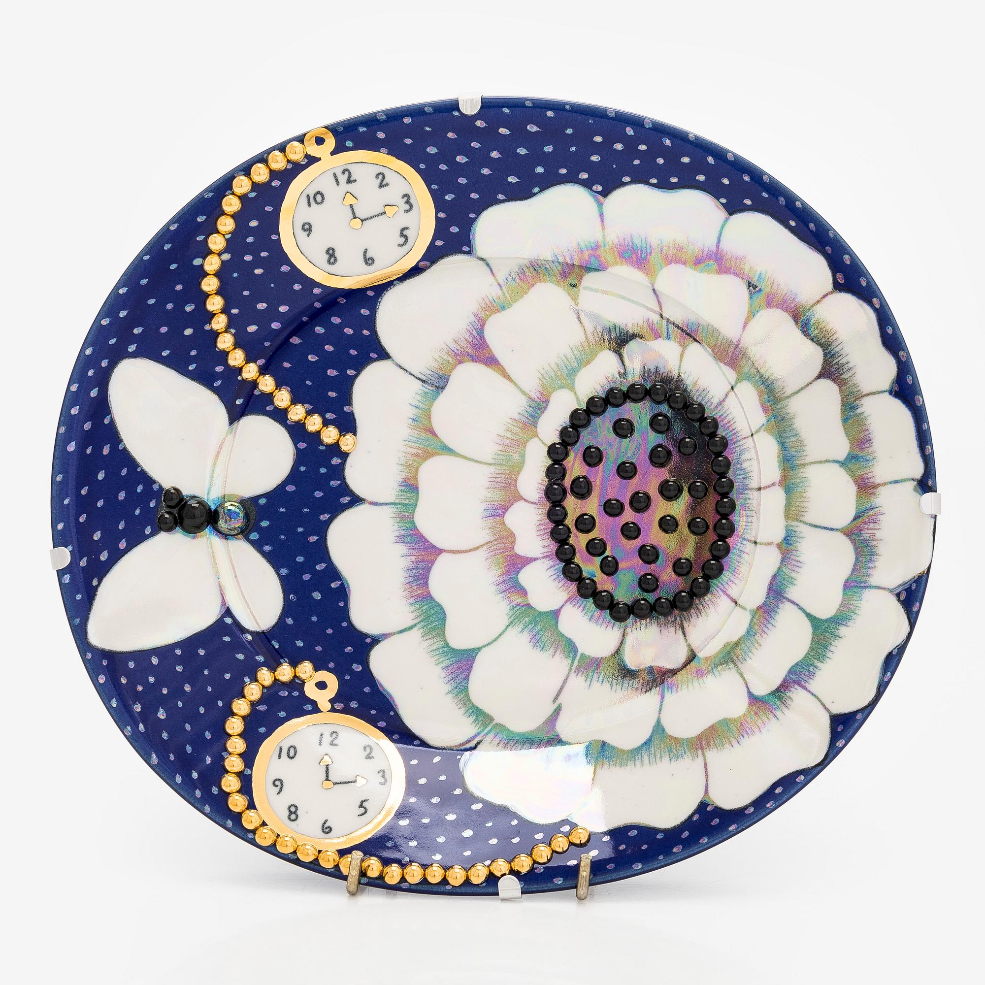 Birger Kaipiainen, a decorative ceramic dish, marked Birger Kaipiainen, Arabia Finland.