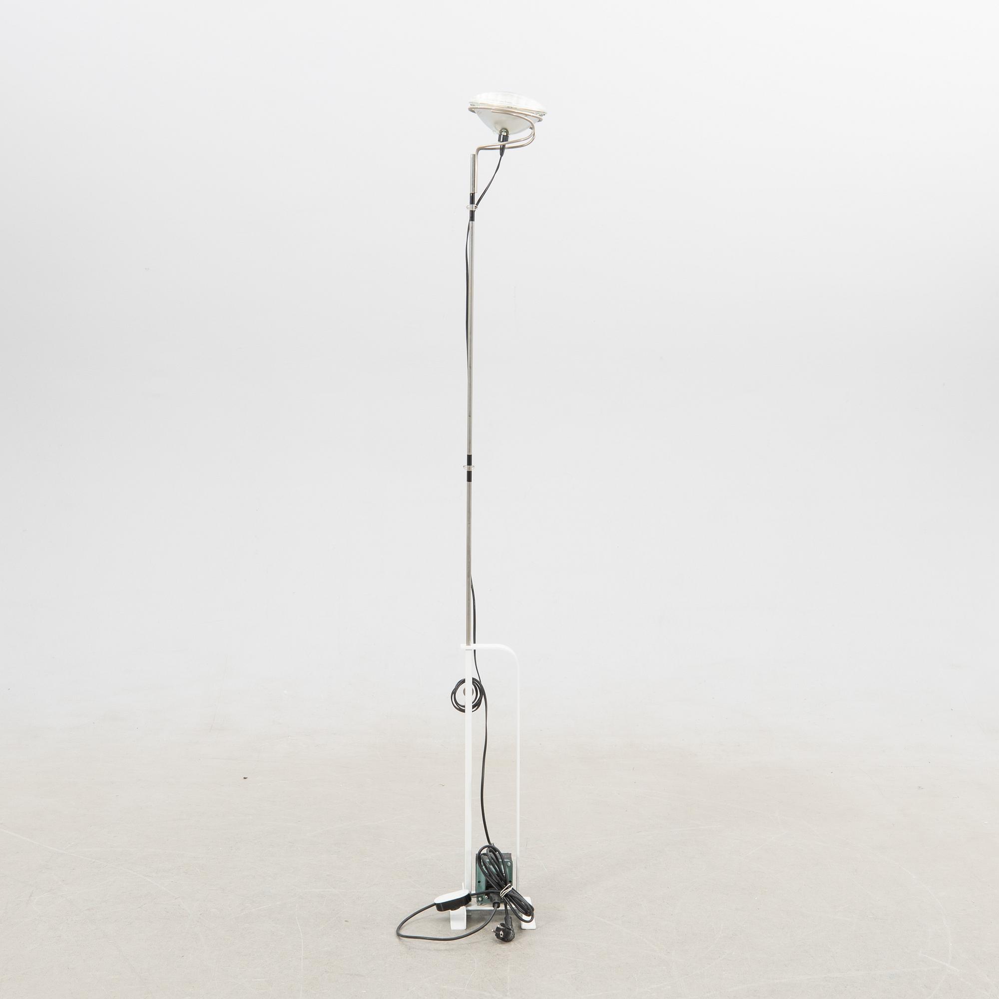 Achille & Pier Giacomo Castiglioni, floor lamp, "Toio", Flos, Italy.
