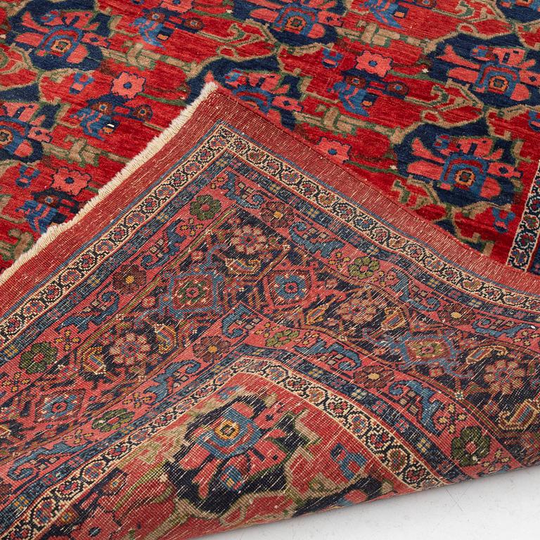 A carpet, Bidjar, circa 350 x 265 cm.